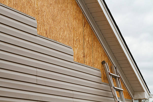 Professional Fiber Cement Siding technician working in Wayne, IL
